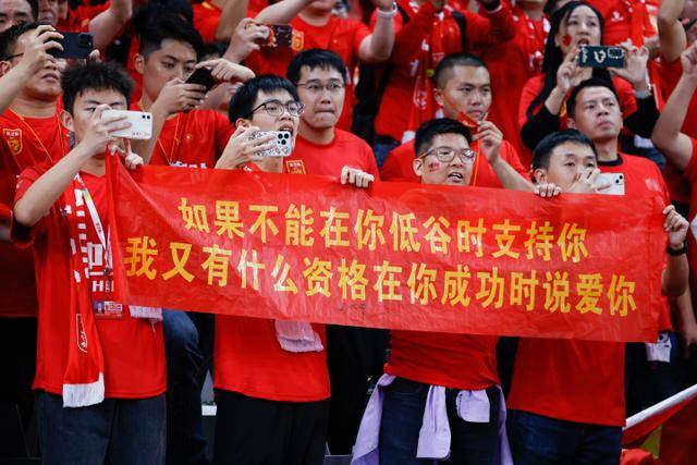 雷迪克：湖人日常训练中重视关键时刻战术演练